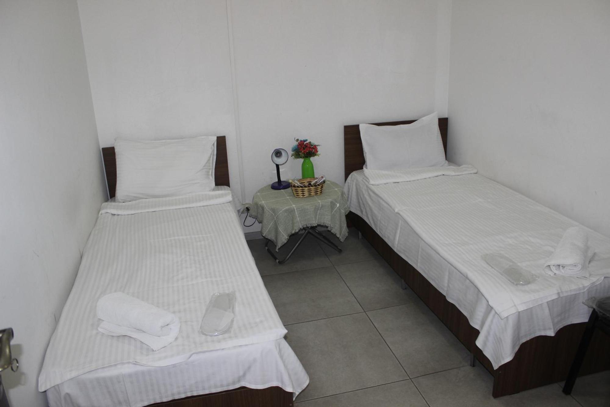 טביליסי Hostel Near The Square מראה חיצוני תמונה