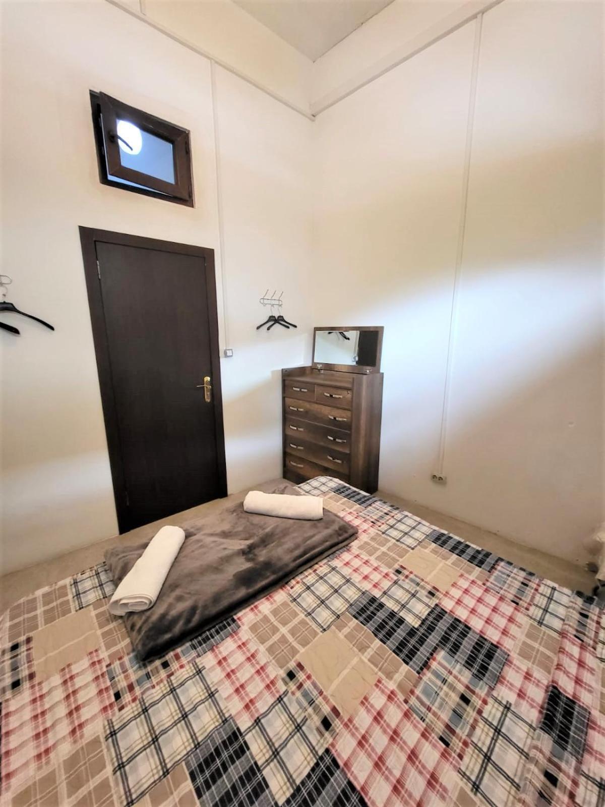 טביליסי Hostel Near The Square מראה חיצוני תמונה