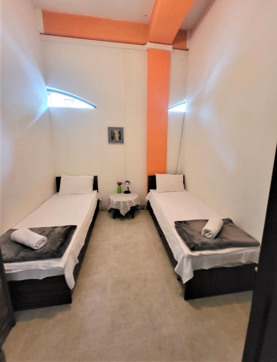 טביליסי Hostel Near The Square מראה חיצוני תמונה