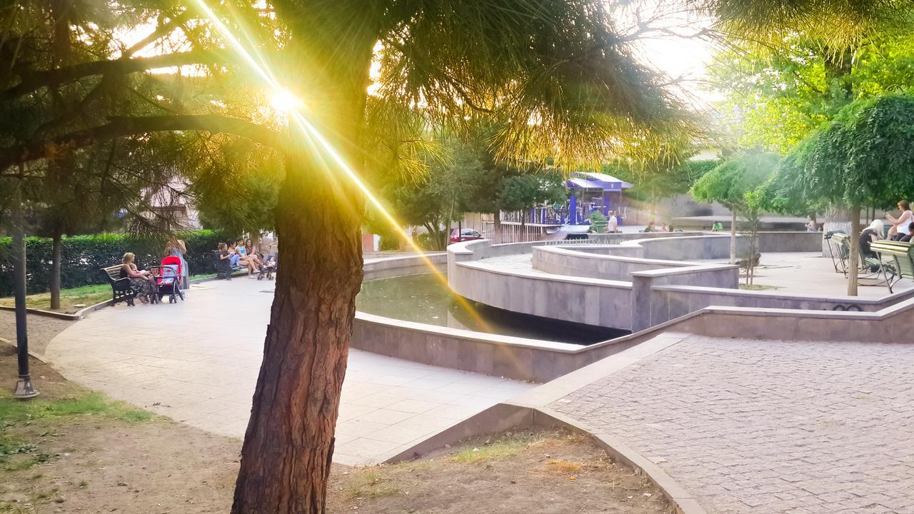 טביליסי Hostel Near The Square מראה חיצוני תמונה
