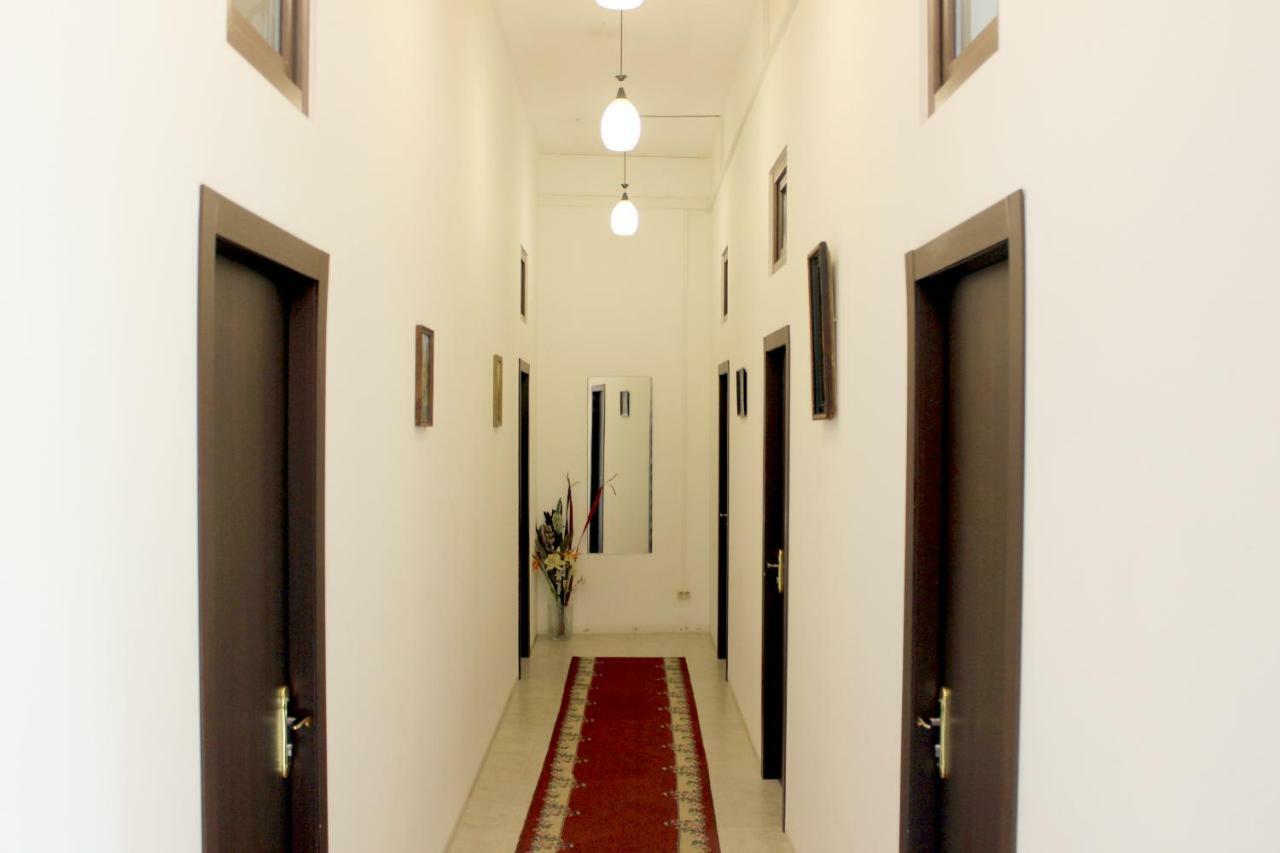 טביליסי Hostel Near The Square מראה חיצוני תמונה